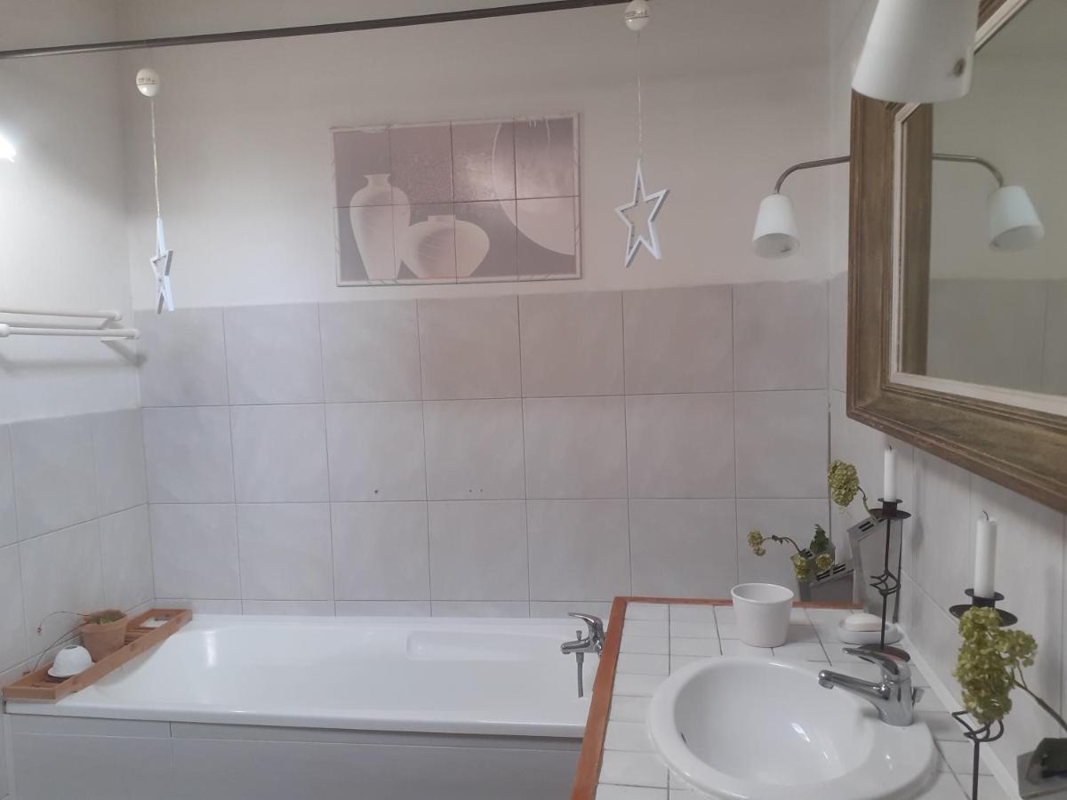 Chambre Dans Une Grande Maison Entre Canal Du Midi Et Centre Ville 贝济耶 外观 照片